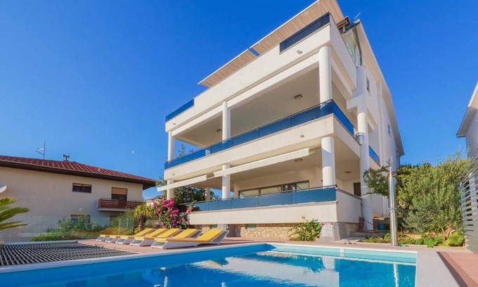 Podstrana Villa | Luxurious villa with stunning view in Podstrana