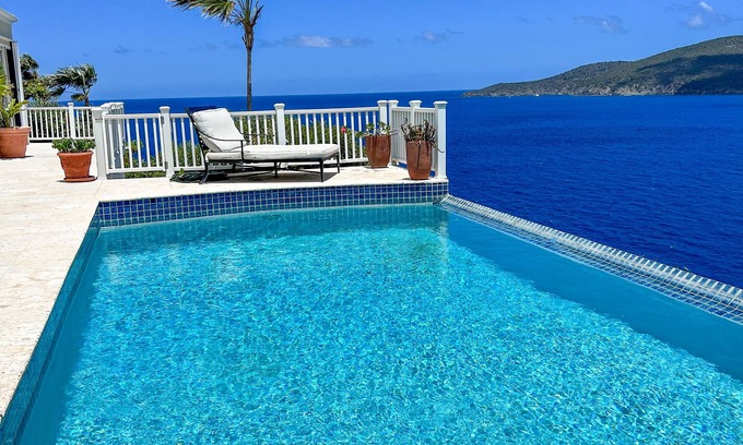 Estate Peterborg Villa | Luxurious Villa with Stunning Ocean Views