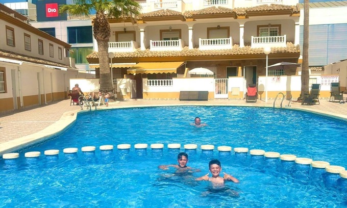 Los Alcazares Villa | Luxuriously Equipped Villa with Large Pool. 5 mins from Lovely Fine Sandy Beach