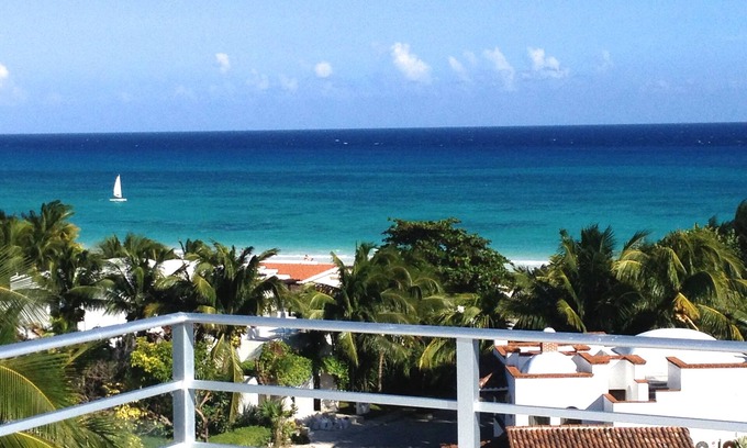 Playacar Fase I Villa | LUXURY 10 PERSONS VILLA. SPECTACULAR OCEAN VIEWS/BEACH 200 YDS/5 EN-SUITES/POOL