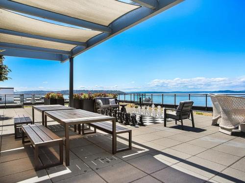 Lower Queen Anne Apartment | Luxury 1bedroom 1bath Space Needle