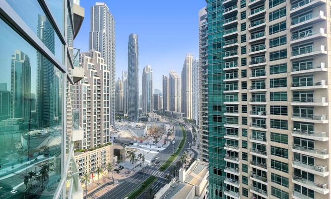 Downtown Dubai Apartment | Luxury 1BR Apartment - 1 Min to Burj Khalifa in The Heart of Downtown -The Lofts Tower