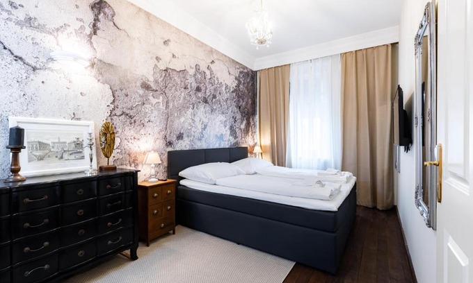 Funfhaus Apartment | Luxury 2-bedroom apartment 15 min away from Schönbrunn castle