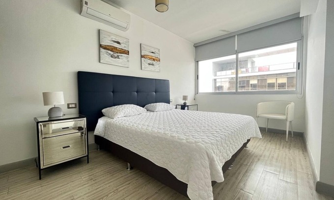 San Francisco Apartment | Luxury 2 bedroom apt free parking and Pool