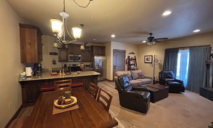 Brian Head Condo | Luxury 2 br 2 ba, attached 2 car garage, sleeps 5