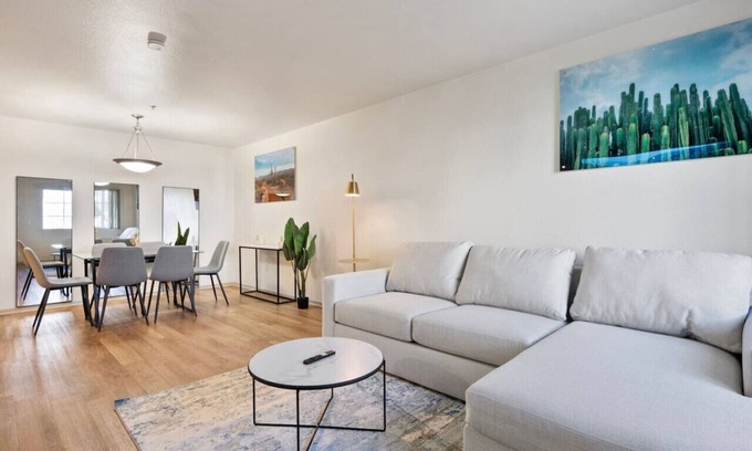 Guadalupe Apartment | Luxury 2B2B Tempe Free Parking and Arcade!