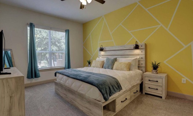 Braeswood Place Apartment | Luxury 2BD w/pool. 5 min walk to NRG Stadium. 10 min Dr to Downtown Houston!