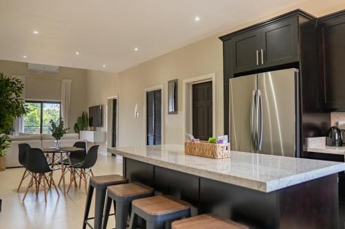 West End Apartment | Luxury 2BR Loft - Ocean View