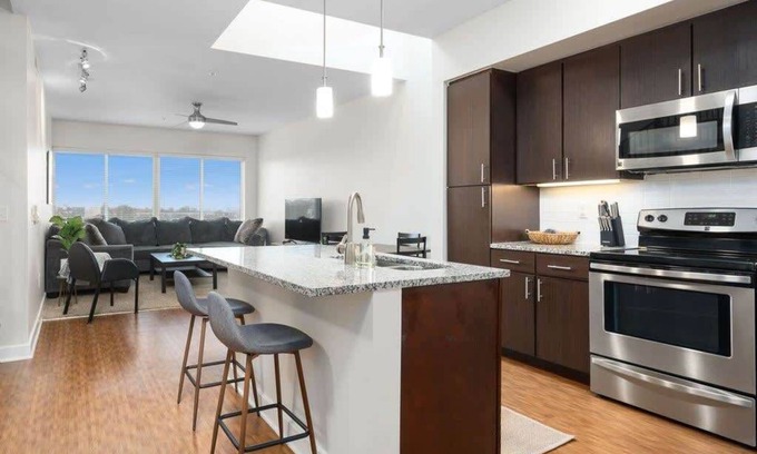 Grandview Heights Apartment | Luxury 3-Bed Near Downtown