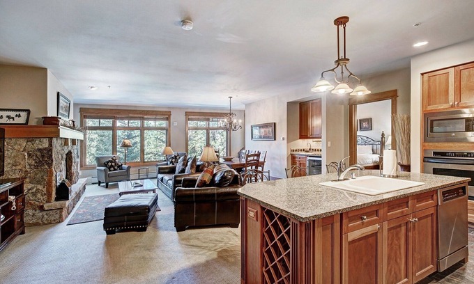 River Run Condo | Luxury 3 BR in River Run Village Featuring Ski in, ski out! No Cleaning Fees! by RedAwning