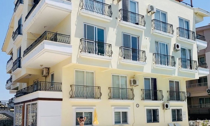 Efeler Apartment | Luxury 3 double bedroom 3 bathroom duplex with pool views and sea views