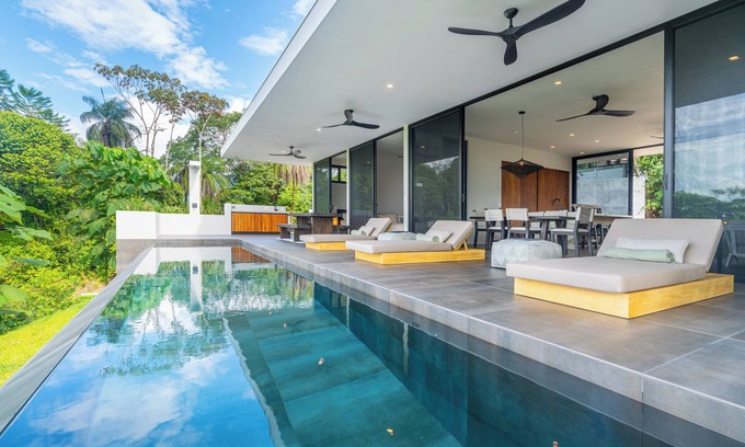 Ojochal House | Luxury-3-suites-100 MB-Ocean views-Ojochal-Private
