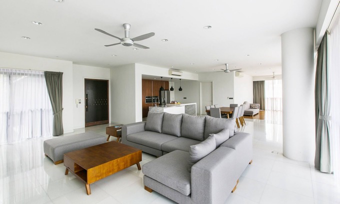 Kuala Lumpur Condo | Luxury 3BR Apartment 5 mins to KL Twin Towers