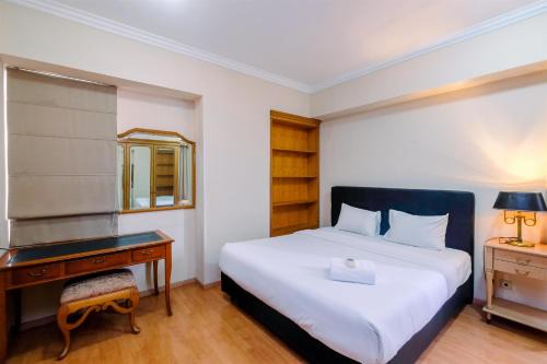 Semanggi Apartment | Luxury 3BR Apartment at Sudirman Tower Condominium By Travelio