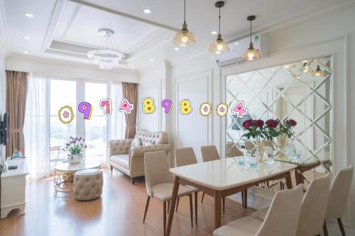 Bai Chay Apartment | Luxury 3BR Apartment sea view