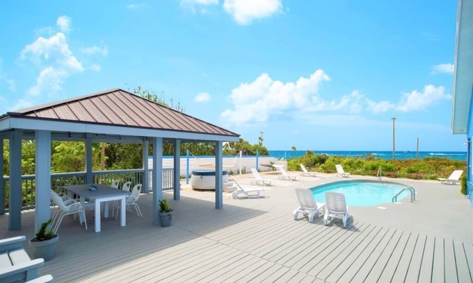 East End House | Luxury 4 Bdr Ocean View Home w/Pool + Hot Tub