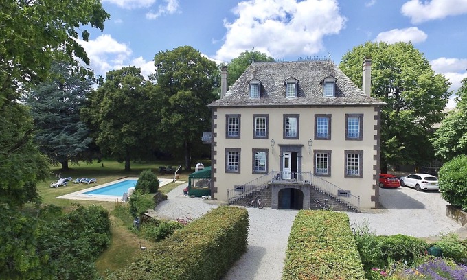 Lacroix-Barrez House | ​Luxury (4 Star) Manor House in the heart of rural Aveyron