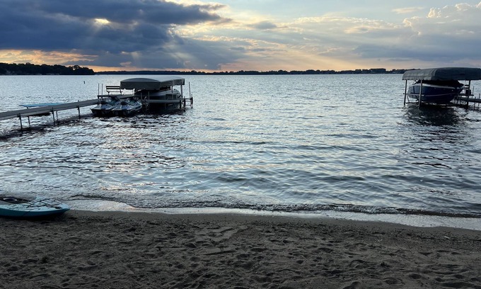 Clear Lake House | Luxury 5-Bed Lakefront, 52-ft Private Sandy Beach