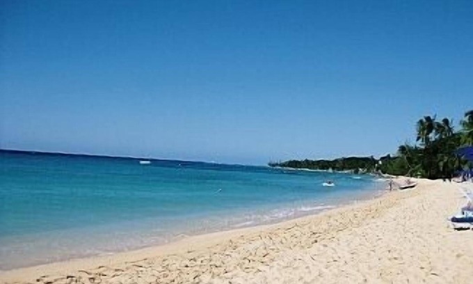 Fitts Village Villa | Luxury, Air-conditioned Villa With Pool And Sea Views