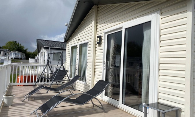Burgh Castle Cabin | Luxury Air Conditioned holiday Lodge . sleeps 5 Burgh Castle Great Yarmouth