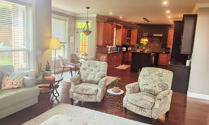Surrey House | Luxury and cozy home