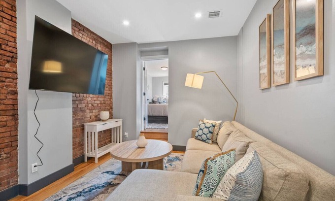 The Heights Apartment | Luxury and Modern Stay Near Hoboken+Skyline Patio