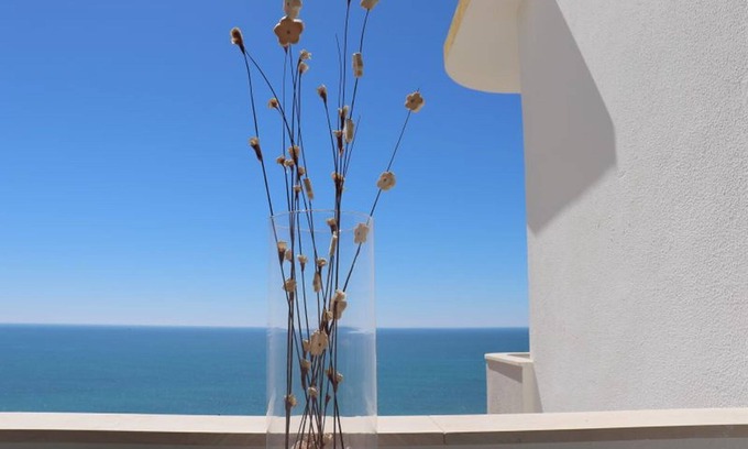 Armacao de Pera Apartment | LUXURY APARTMENT VISTA PANORAMICA WITH MAGNIFICENT SEA VIEW DIRECTLY BY THE SEA