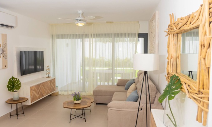 El Cortecito Apartment | ★Luxury Apartment 2 BR/2 Bath Steps from Ocean★