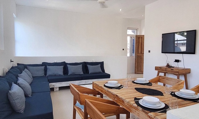Paje Apartment | Luxury apartment 90m to Paje Beach zanzibar WIFI TV AC walk to shops & beach