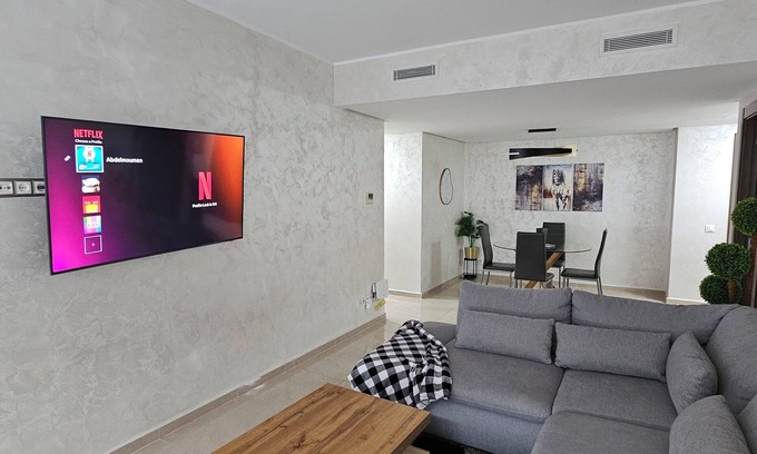 Branes Apartment | Luxury apartment near TGV station and the beach.