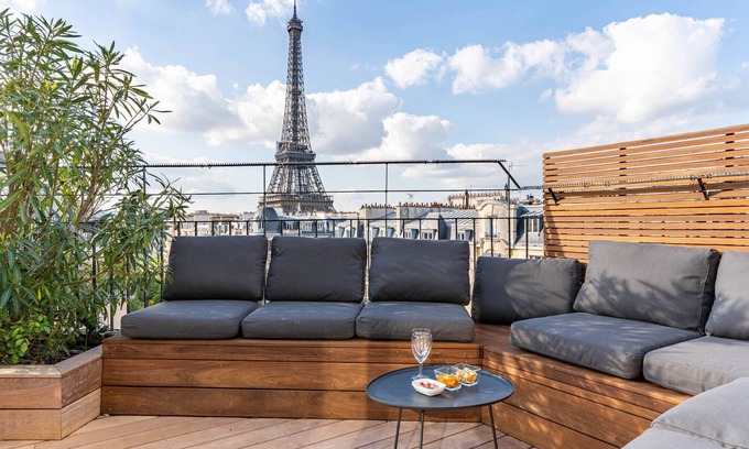 Grenelle Apartment | Luxury apartment near the Eiffel Tower