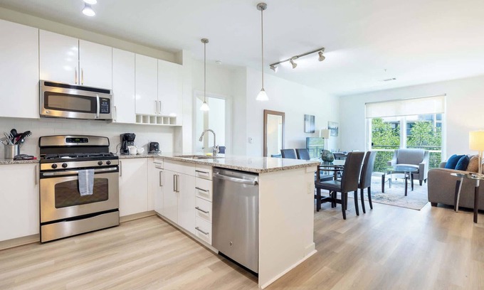 Downtown Apartment | Luxury Apt Downtown Near Restaurants