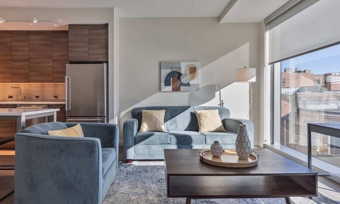 Back Bay Apartment | Luxury Apt In Heart of Back Bay