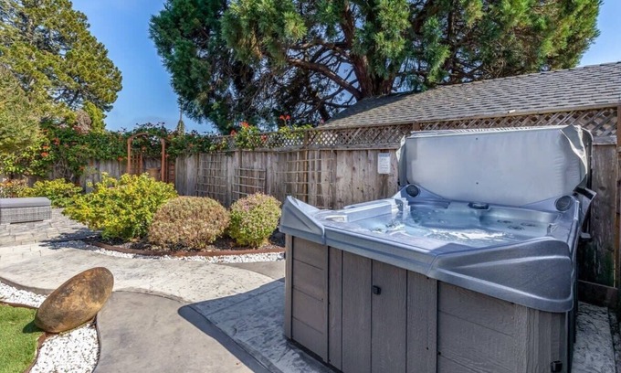 Aptos House | Luxury Aptos Home - Ocean Views & Hot Tub!