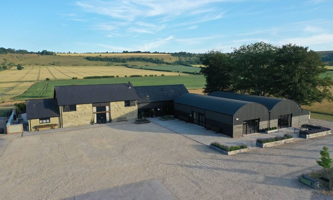 Fovant House | Luxury Barn Conversion in South Wiltshire - Sleeps 18