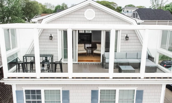 Devon House | Luxury Beach Oasis with Amazing Panoramic Ocean Views