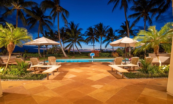 Kaanapali House | Luxury, Beachfront- Ka'anapali Beach, Pool & Hot Tub!