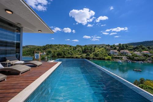 Lozisca Villa | Luxury Beachfront Villa Blue Star of Brac with private pool at the beach on Brac island - Bobovisca