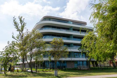 Siofok Aranypart Apartment | Luxury by Wave