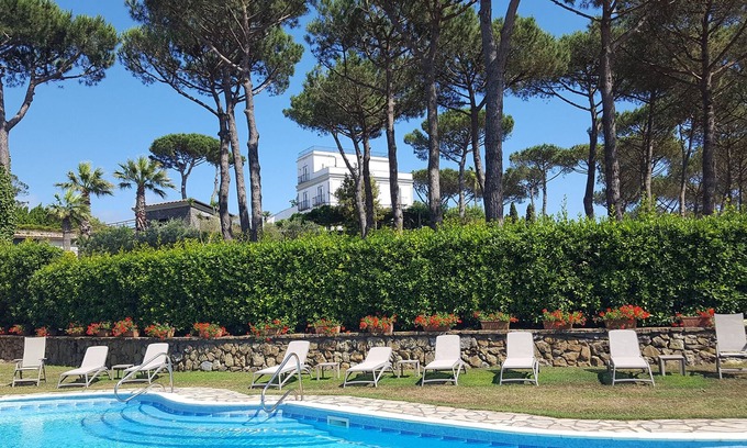 Sant'Agata sui Due Golfi Villa | Luxury central located Villa Jasmine for 30 people