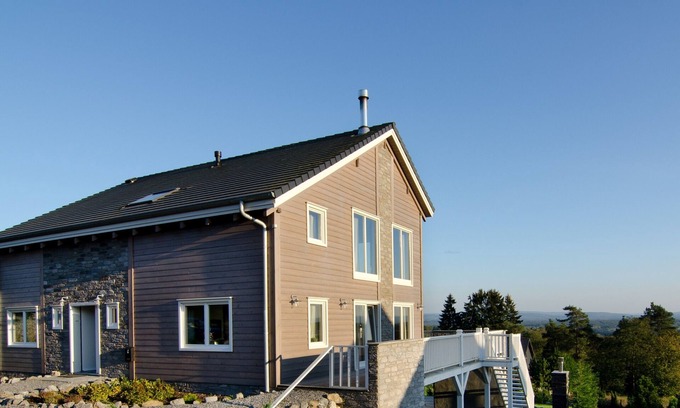 Septon Ski Chalet | Luxury chalet for 18 people with Jacuzzi, Sauna, BBQ, fireplace and wine bar.