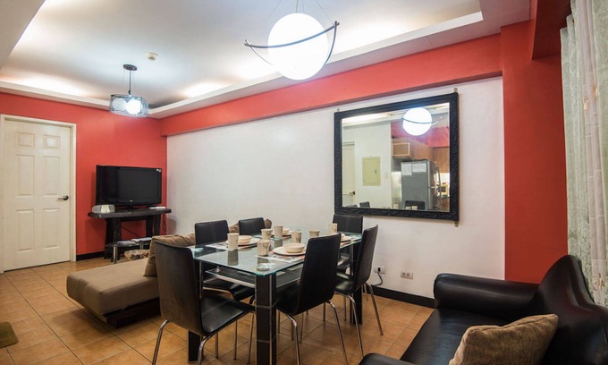 Ususan Condo | Luxury & Comfy Chic 2BR with WiFi