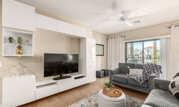 Ocotillo Condo | Luxury Condo in Ocotillo! Pool, Gym, Spa! Walk to All!