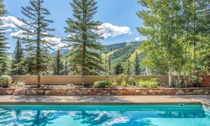 Vail Condo | Luxury Condo w Mtn View, walk to Gondola, SV22B