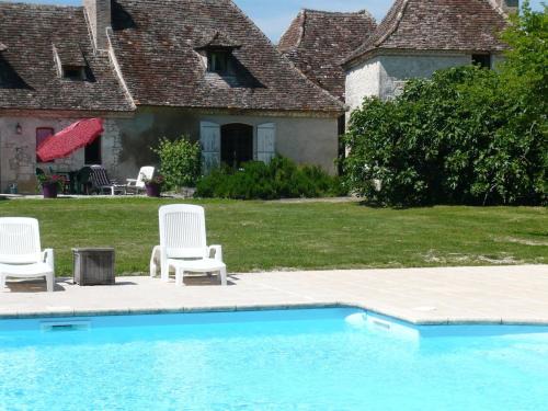 Boisse House | luxury cottage for 2, beautiful views, large swimming pool, no children