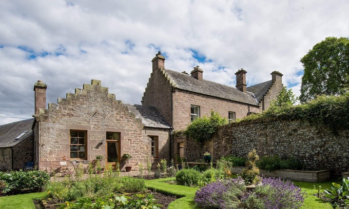 Coldstream Cottage | Luxury Cottage set in a Peaceful Setting in Heart of the Scottish Borders