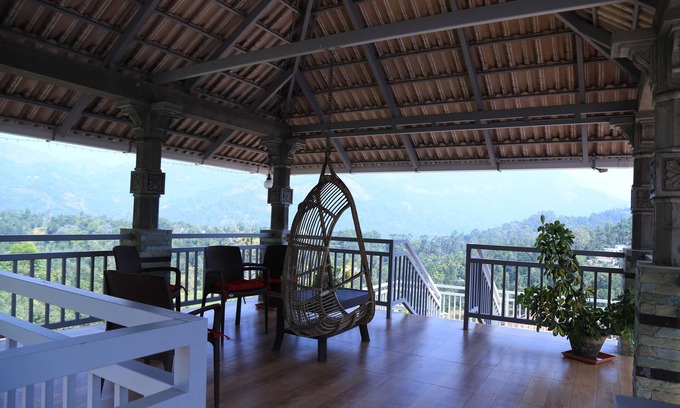Anachal Villa | Luxury cottages with beautiful mountain view