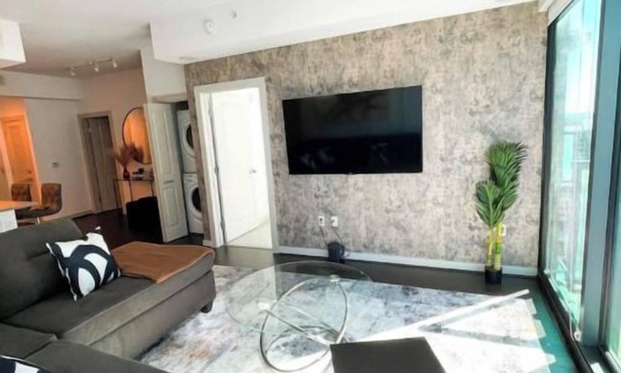 North Buckhead Condo | Luxury cozy condo great views! Located in the heart of buckhead Atlanta.