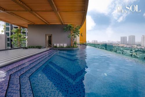 District 4 Apartment | Luxury Delasol Studio- Free Infinity Pool- Near District 1- T-HOUSING