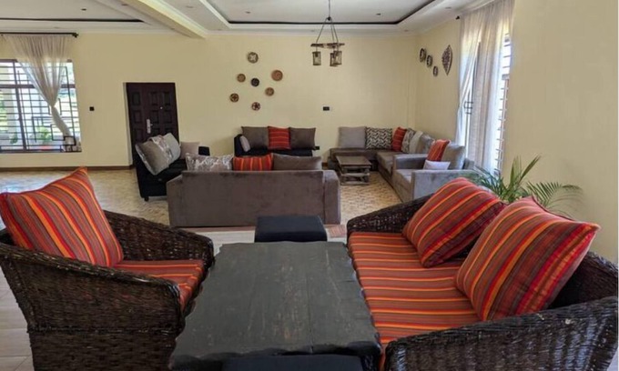 Ongata Rongai Cabin | Luxury Deluxe Double Room in Karen Nairobi